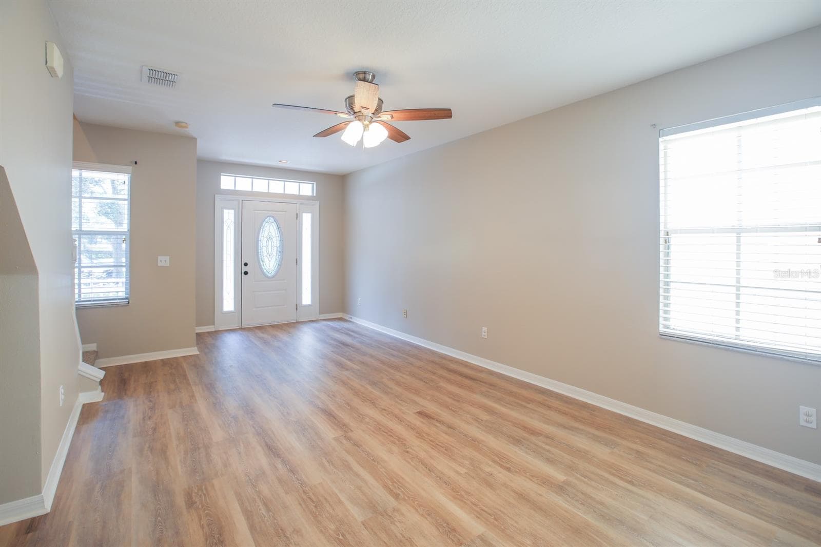 Single Family Residence at 16244 BRIDGEWALK DR, LITHIA, photo 7 of 35