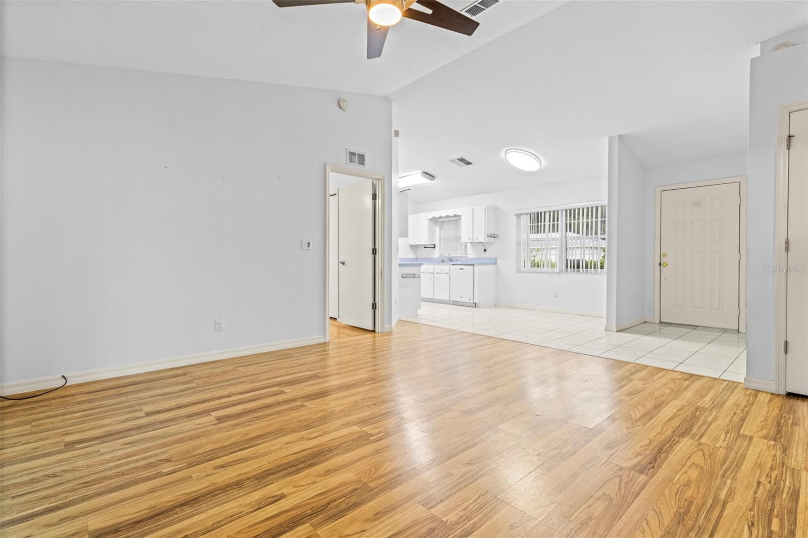 Single Family Residence at 13618 SE 51ST AVE, SUMMERFIELD, photo 7 of 22