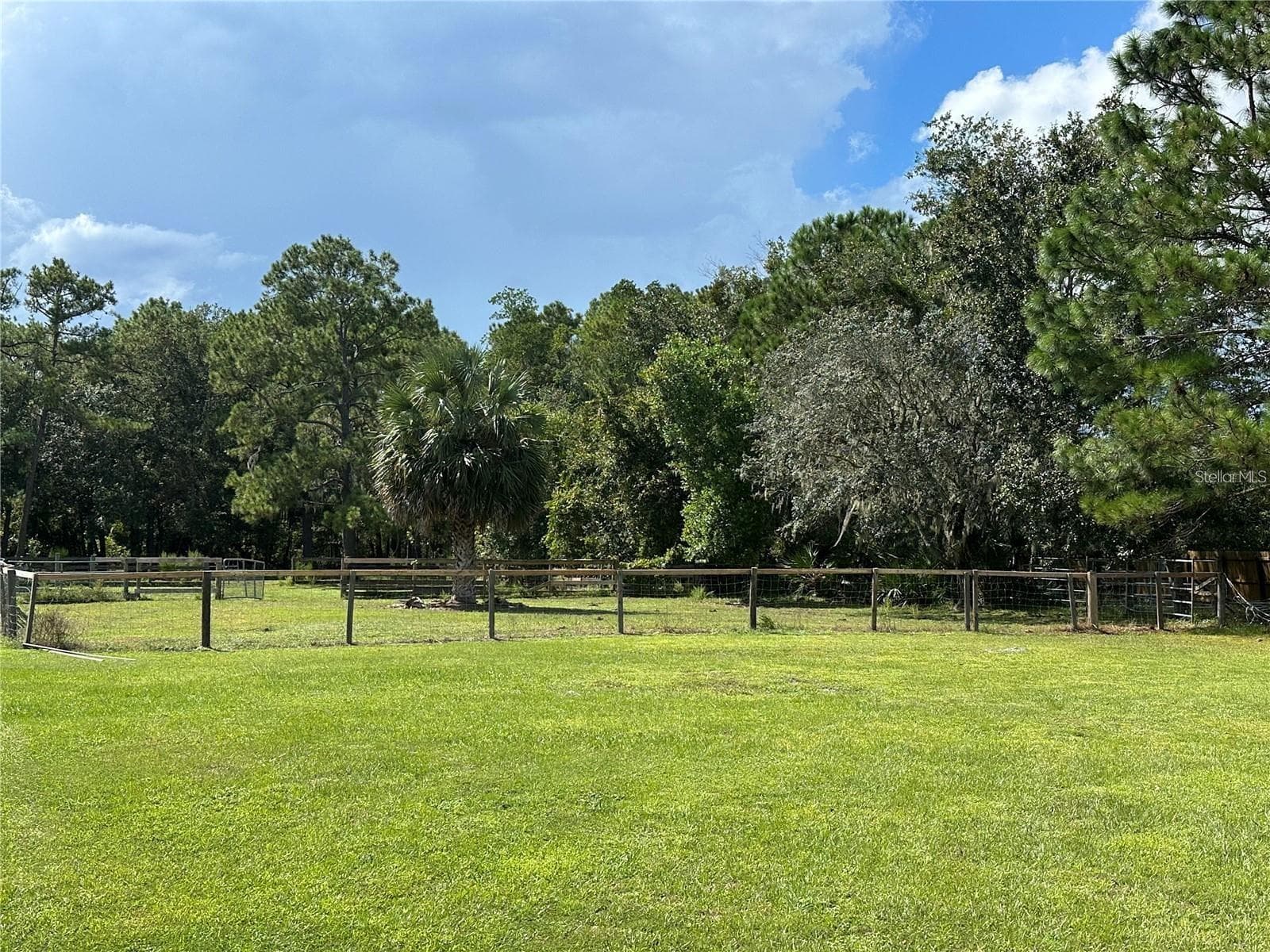 Single Family Residence at 21320 PARADISE WAY, EUSTIS, photo 7 of 96