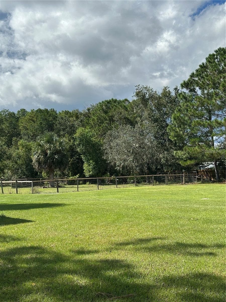 Single Family Residence at 21320 PARADISE WAY, EUSTIS, photo 10 of 96