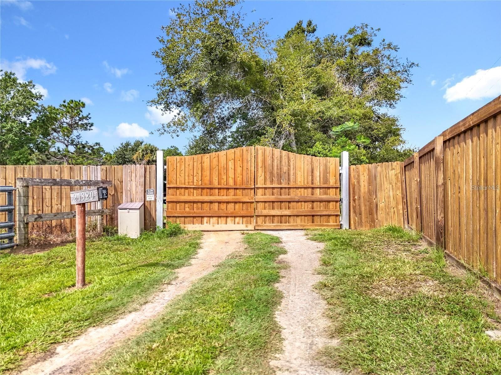 Single Family Residence at 21320 PARADISE WAY, EUSTIS, photo 13 of 96