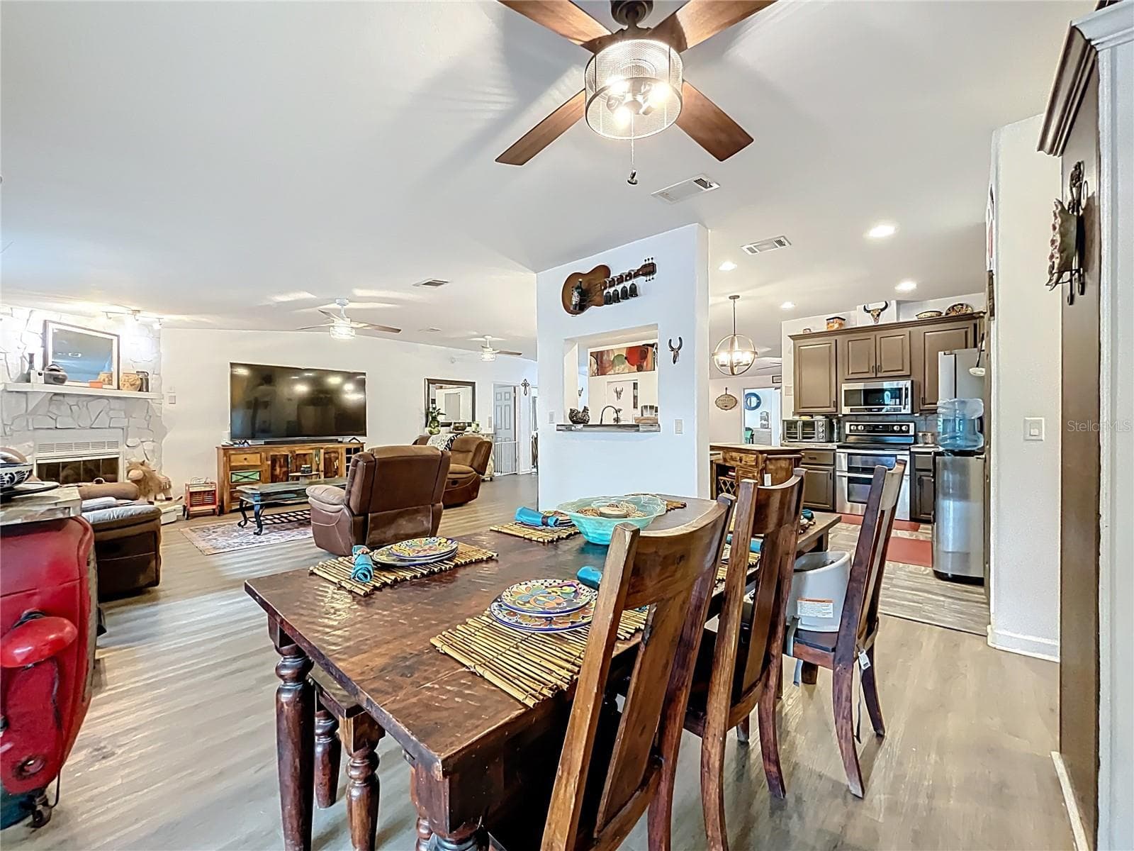 Single Family Residence at 21320 PARADISE WAY, EUSTIS, photo 25 of 96
