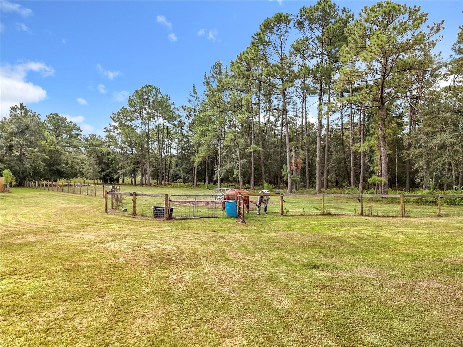 Single Family Residence at 21320 PARADISE WAY, EUSTIS, photo 85 of 96