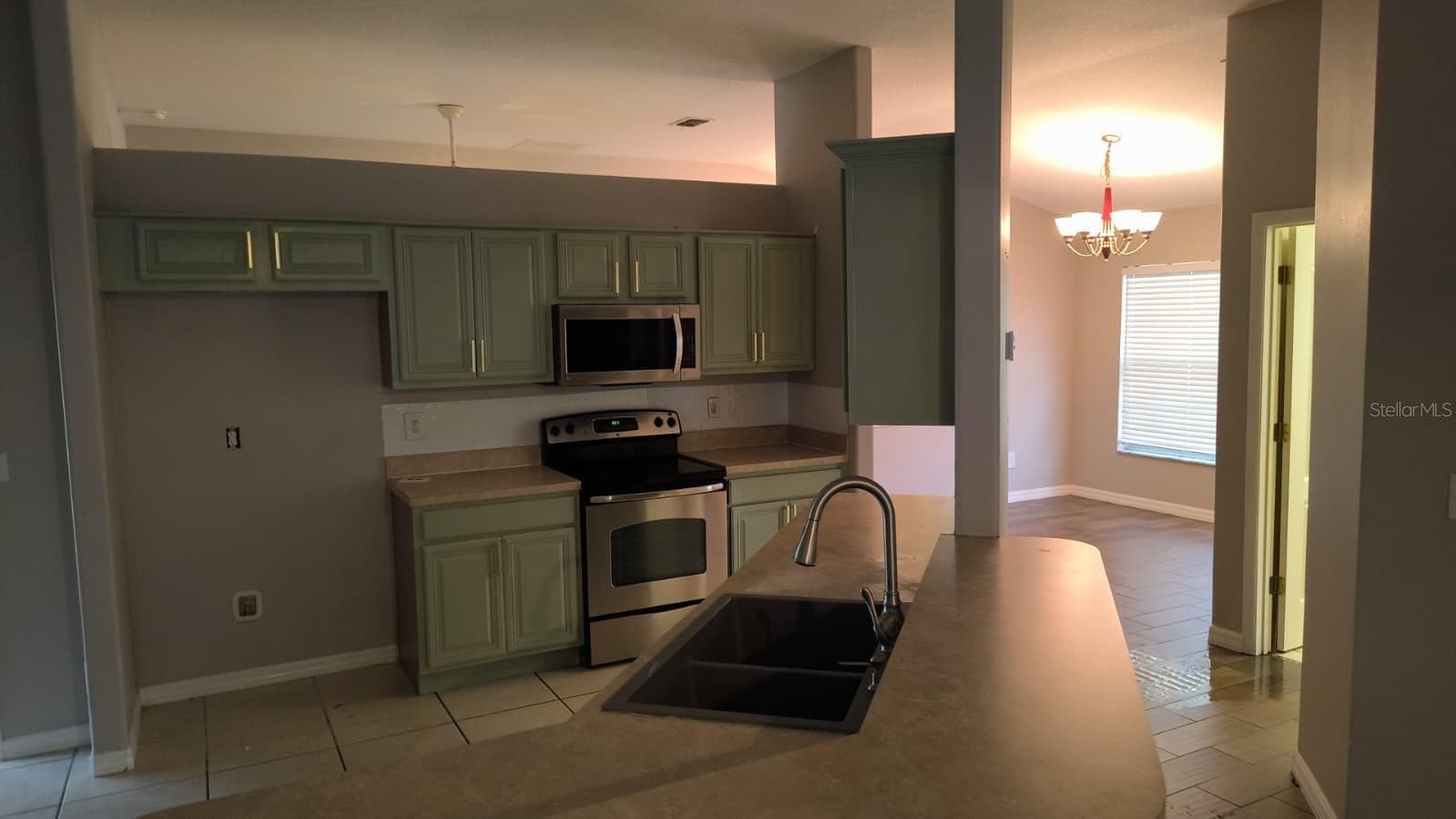 Single Family Residence at 129 COMPASS ROSE DR, GROVELAND, photo 31 of 34