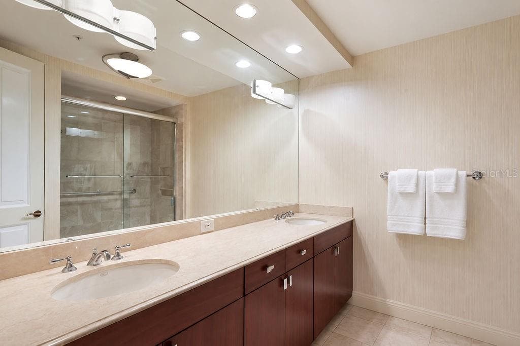 Condominium at 35 WATERGATE DR #804, SARASOTA, photo 15 of 42