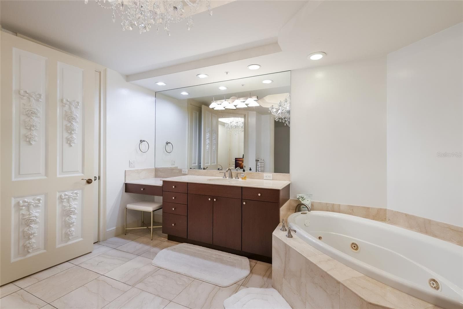 Condominium at 35 WATERGATE DR #804, SARASOTA, photo 21 of 42