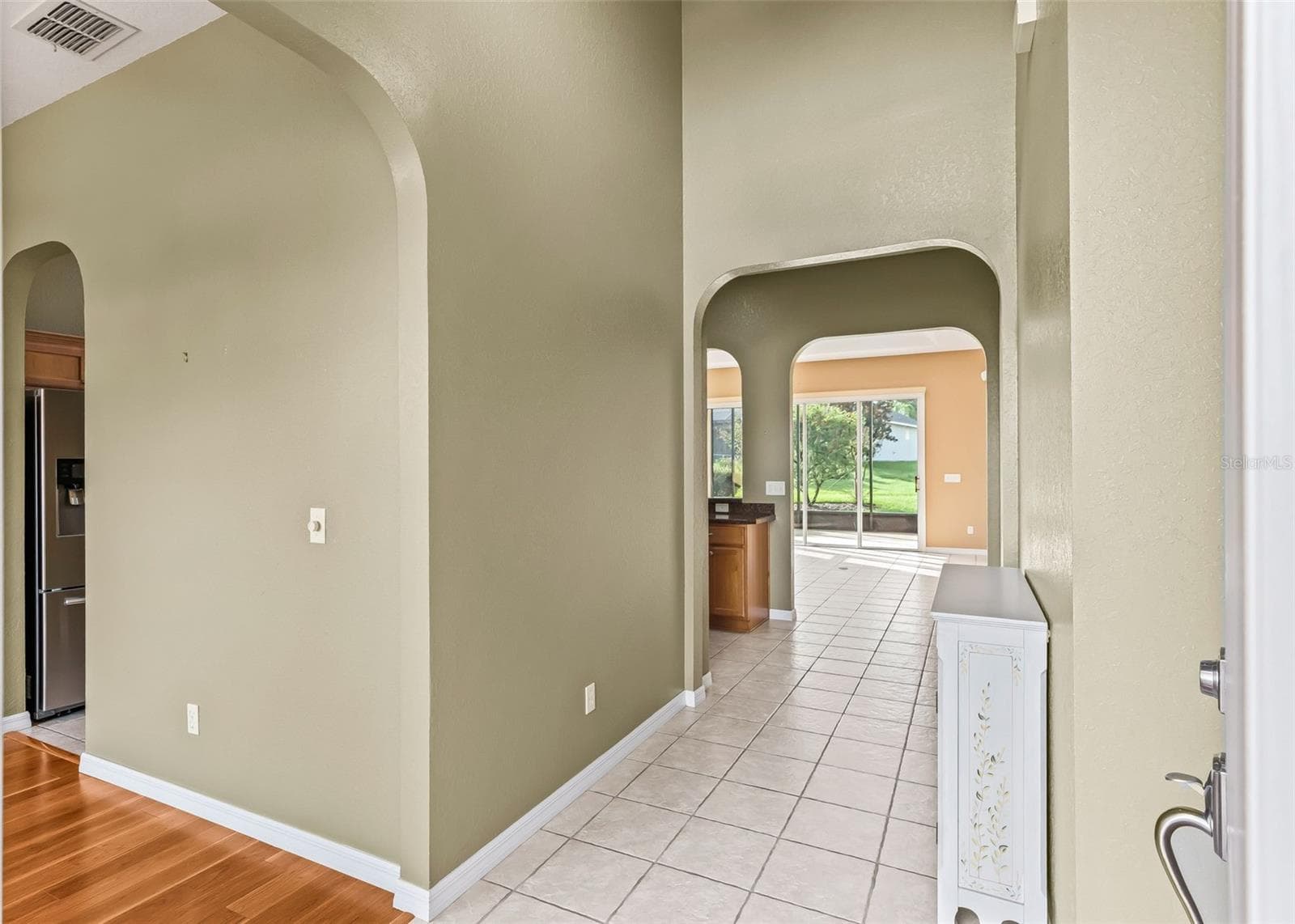 Foyer w/ 14' ceiling - 12439 SE 176TH LOOP, SUMMERFIELD