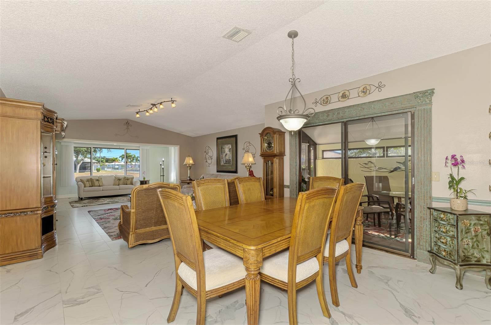 Villa at 32 PEBBLE ROCK DR, VENICE, photo 12 of 47