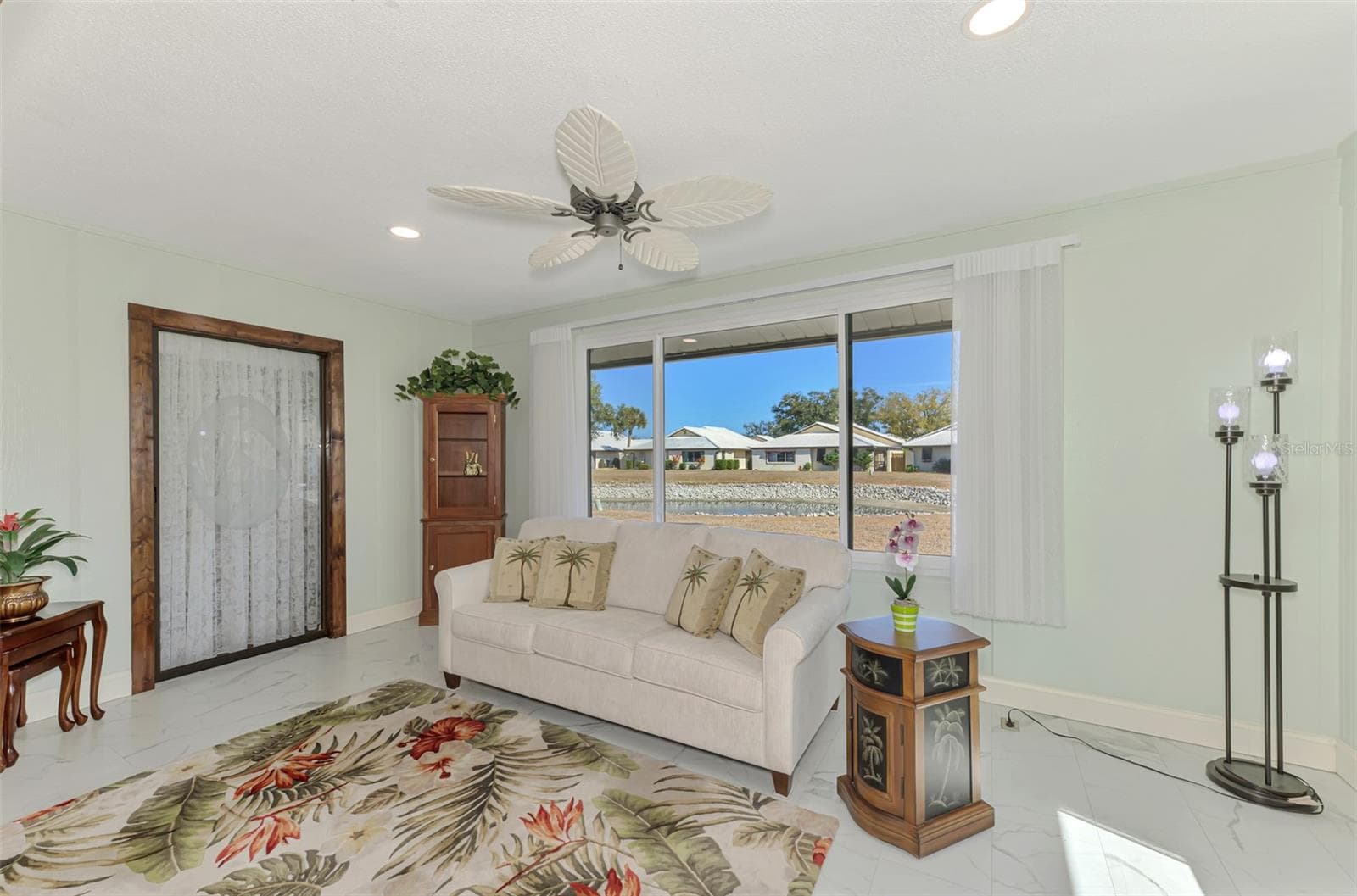 Villa at 32 PEBBLE ROCK DR, VENICE, photo 15 of 47