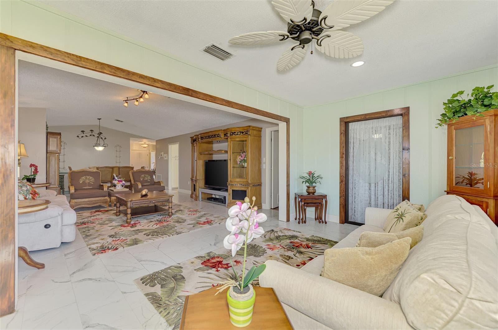 Villa at 32 PEBBLE ROCK DR, VENICE, photo 17 of 47