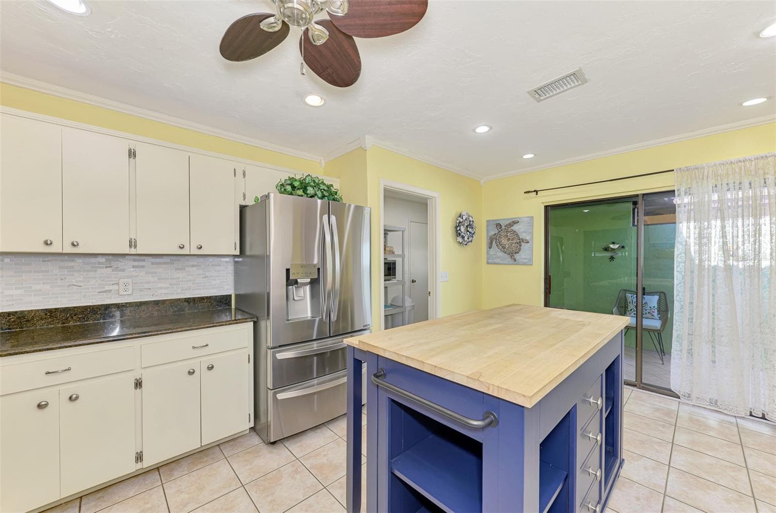 Villa at 32 PEBBLE ROCK DR, VENICE, photo 19 of 47