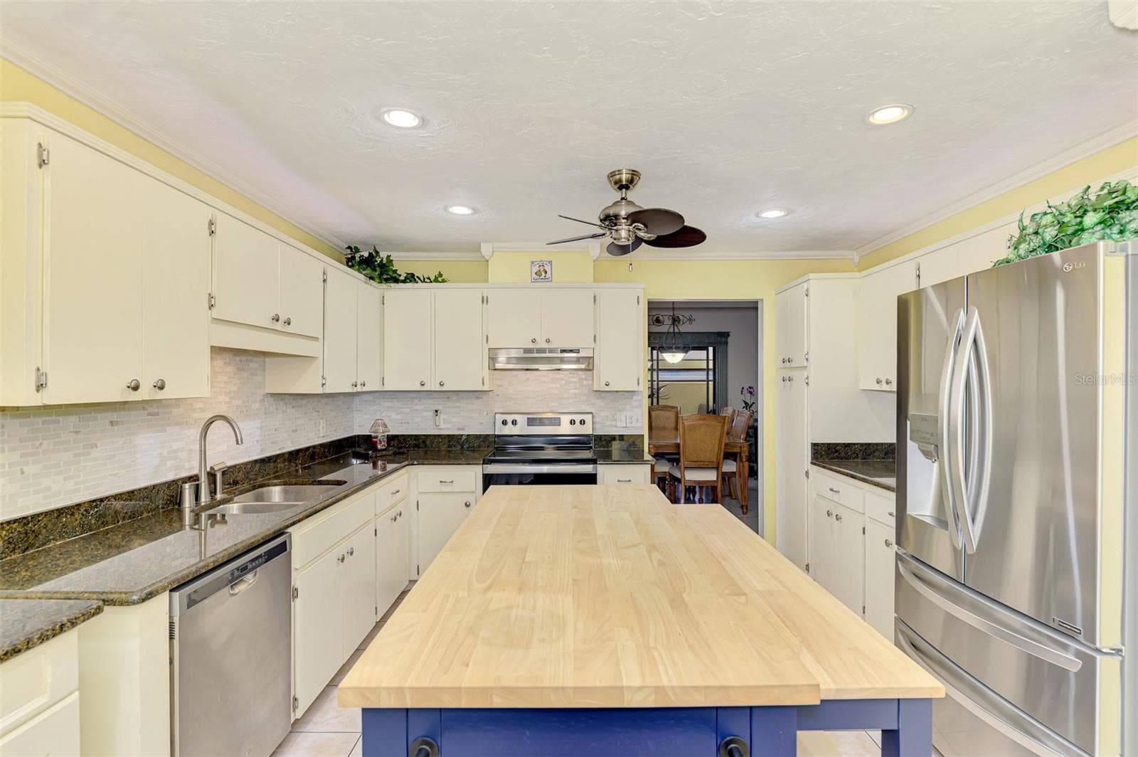 Villa at 32 PEBBLE ROCK DR, VENICE, photo 20 of 47