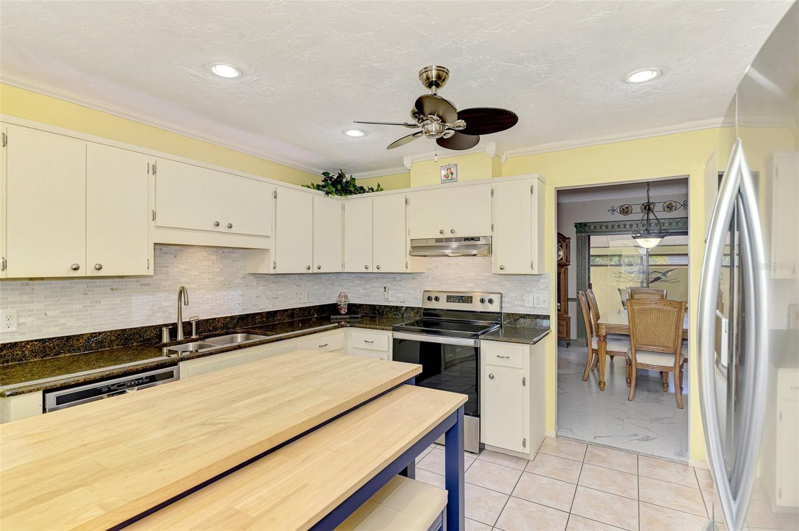 Villa at 32 PEBBLE ROCK DR, VENICE, photo 22 of 47