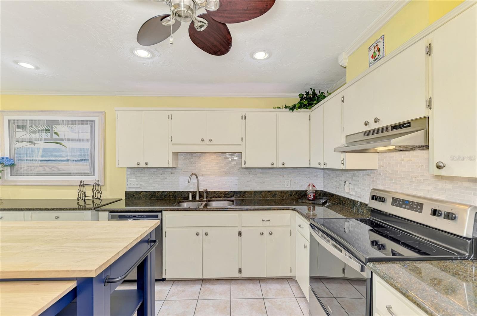 Villa at 32 PEBBLE ROCK DR, VENICE, photo 23 of 47