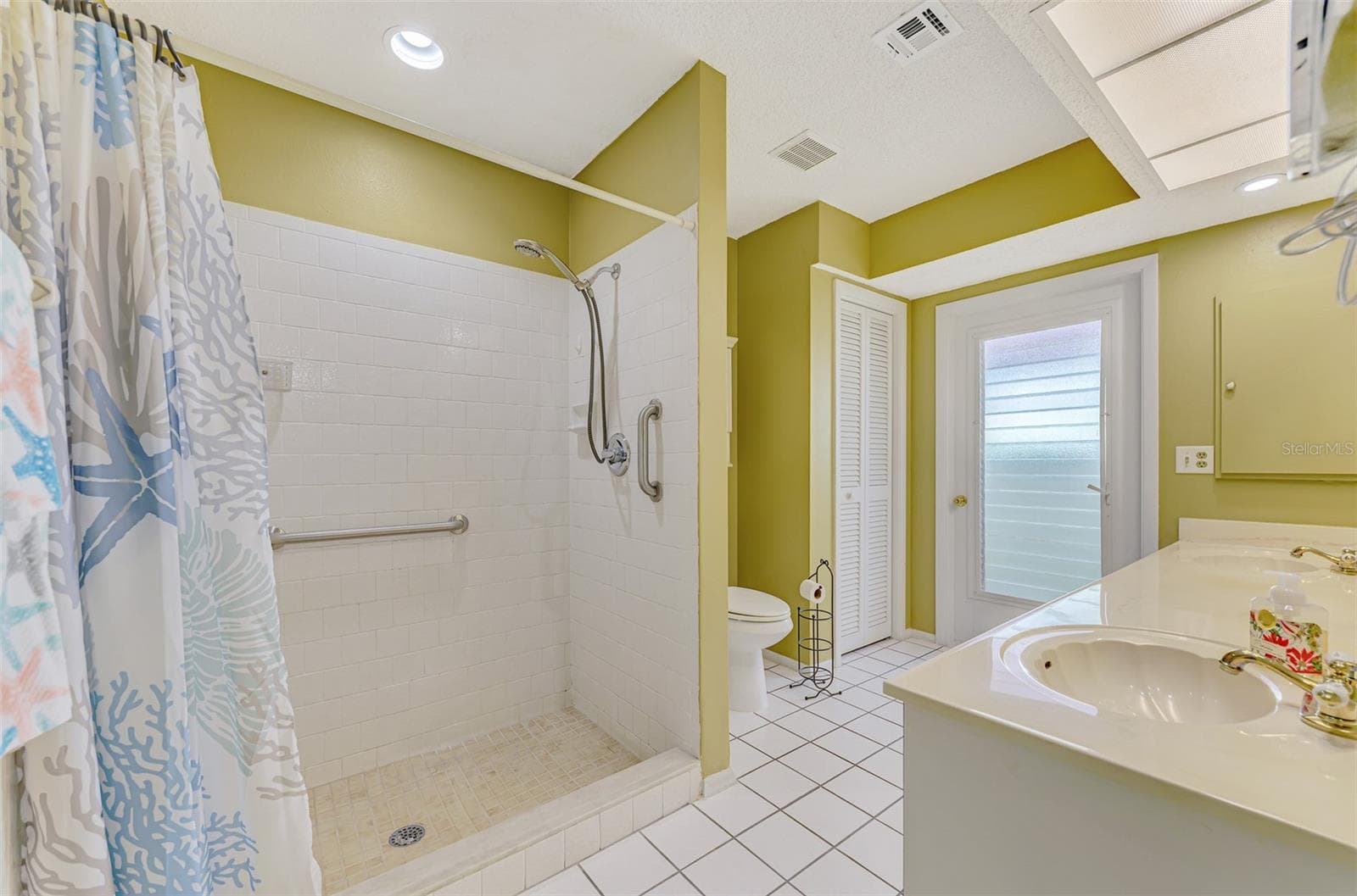 Villa at 32 PEBBLE ROCK DR, VENICE, photo 27 of 47