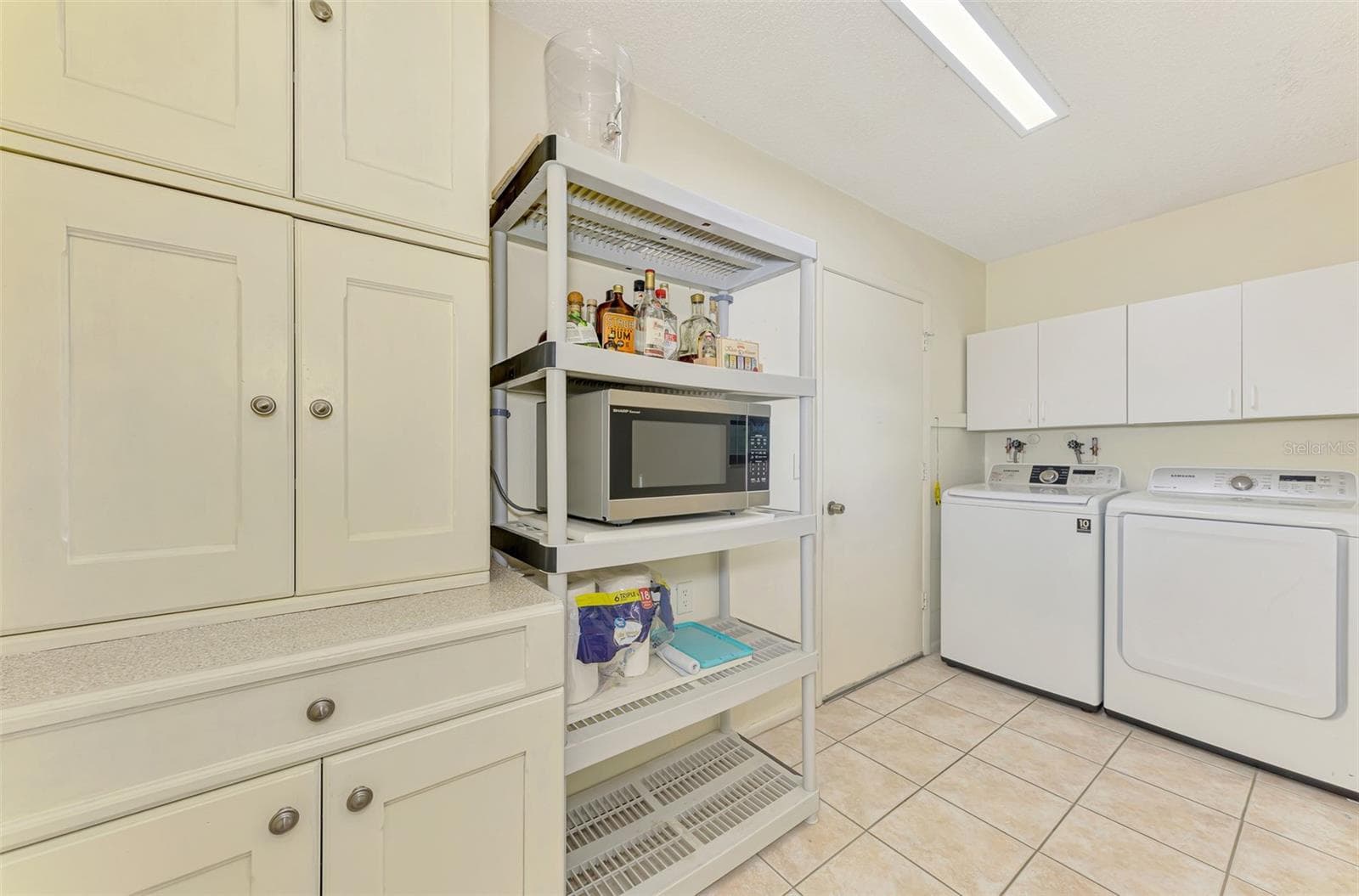Villa at 32 PEBBLE ROCK DR, VENICE, photo 33 of 47