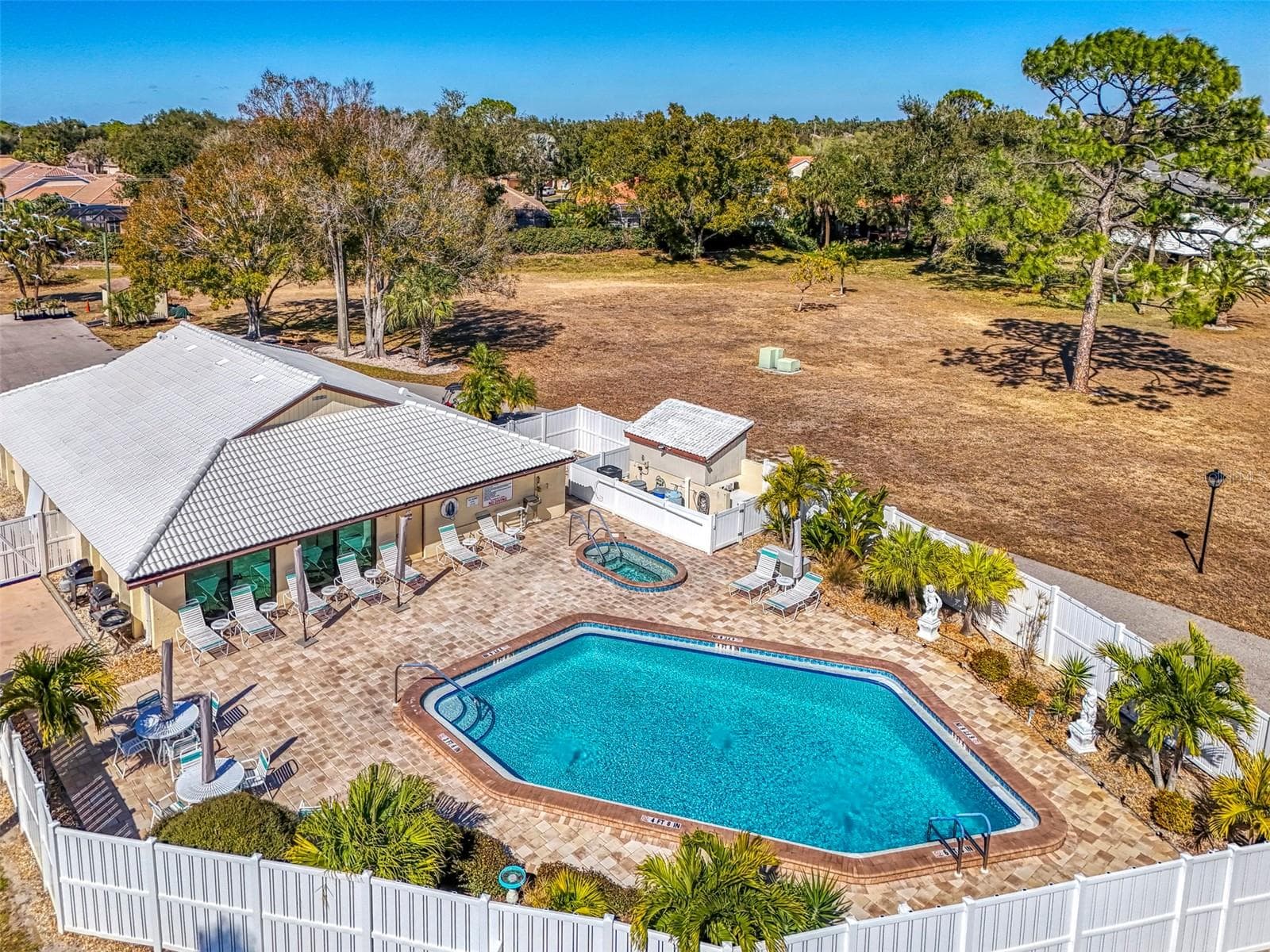 Villa at 32 PEBBLE ROCK DR, VENICE, photo 46 of 47