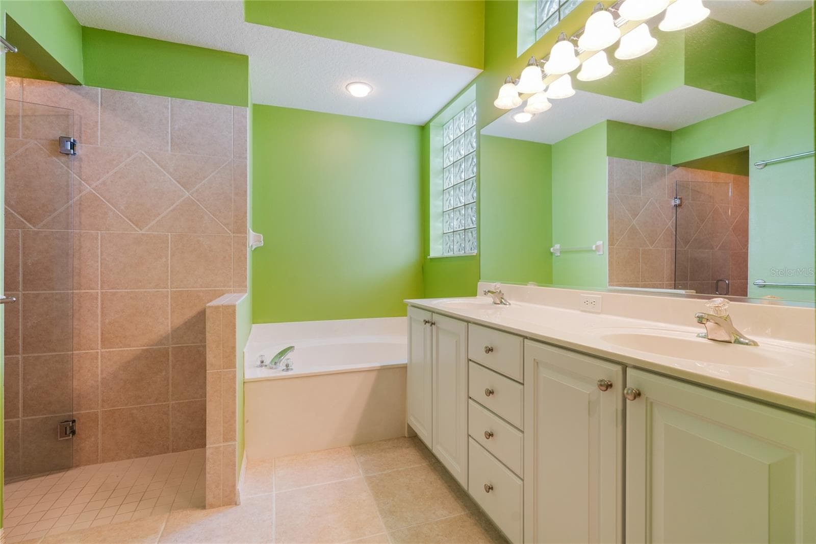 Current wall color - 192 TALL TREES CT, SARASOTA
