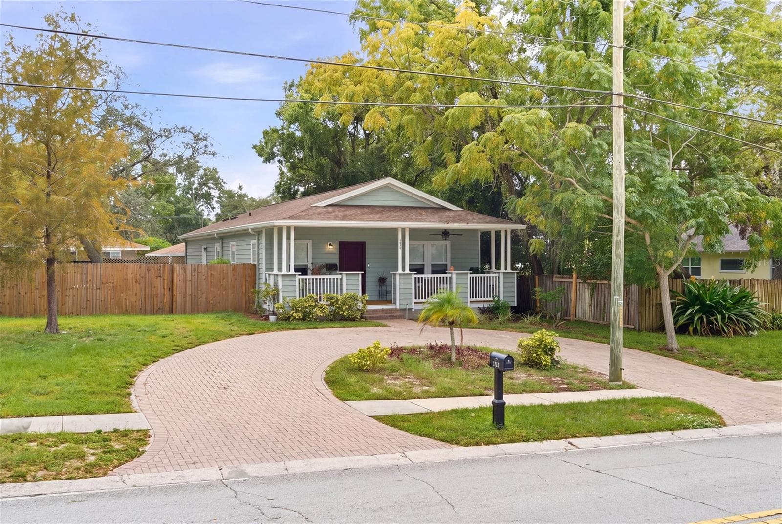 Single Family Residence at 1537 PALMETTO ST, CLEARWATER, photo 2 of 26