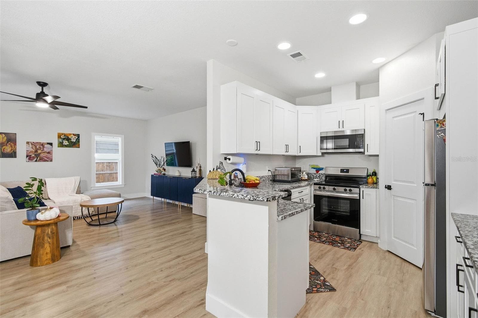 Single Family Residence at 1537 PALMETTO ST, CLEARWATER, photo 9 of 26