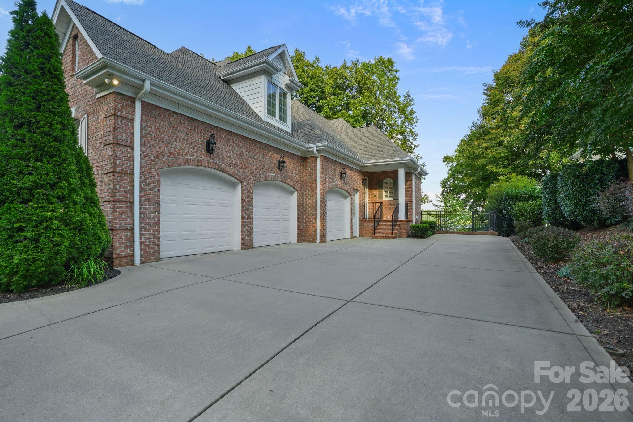 Single Family Residence at 1348 Astoria Parkway, Catawba, photo 33 of 36