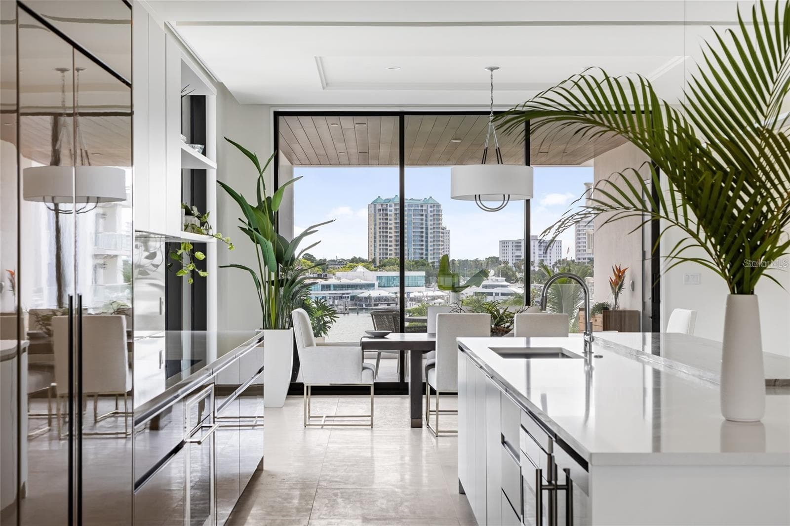 Condominium at 509 GOLDEN GATE PT #3, SARASOTA, photo 2 of 28