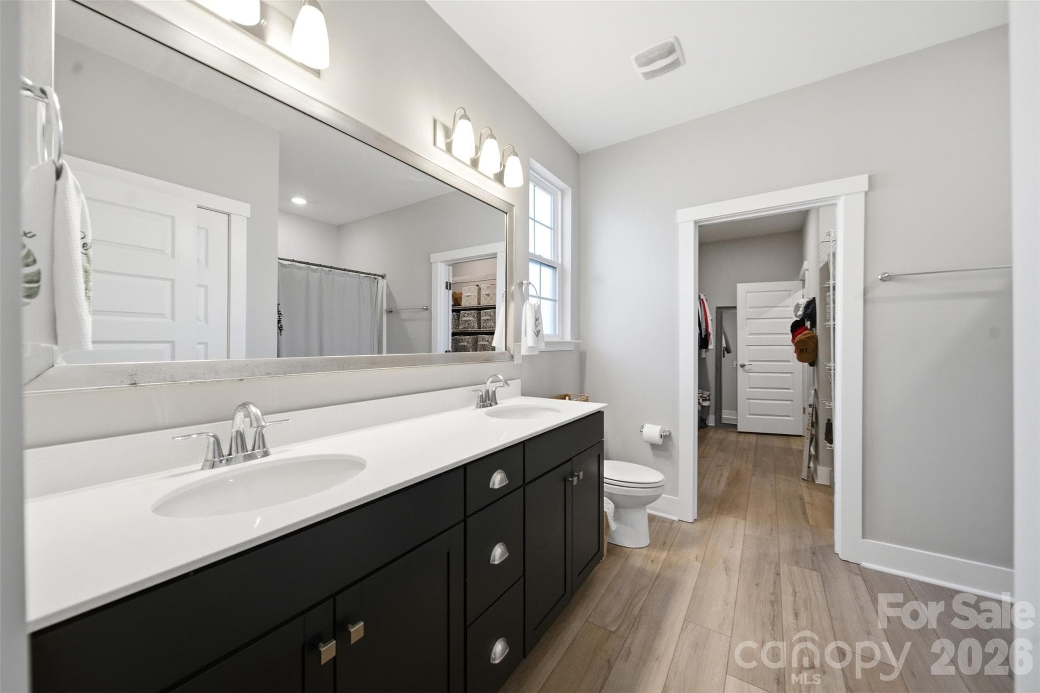 Single Family Residence at 585 Ludlow Lane, Columbia, photo 10 of 14