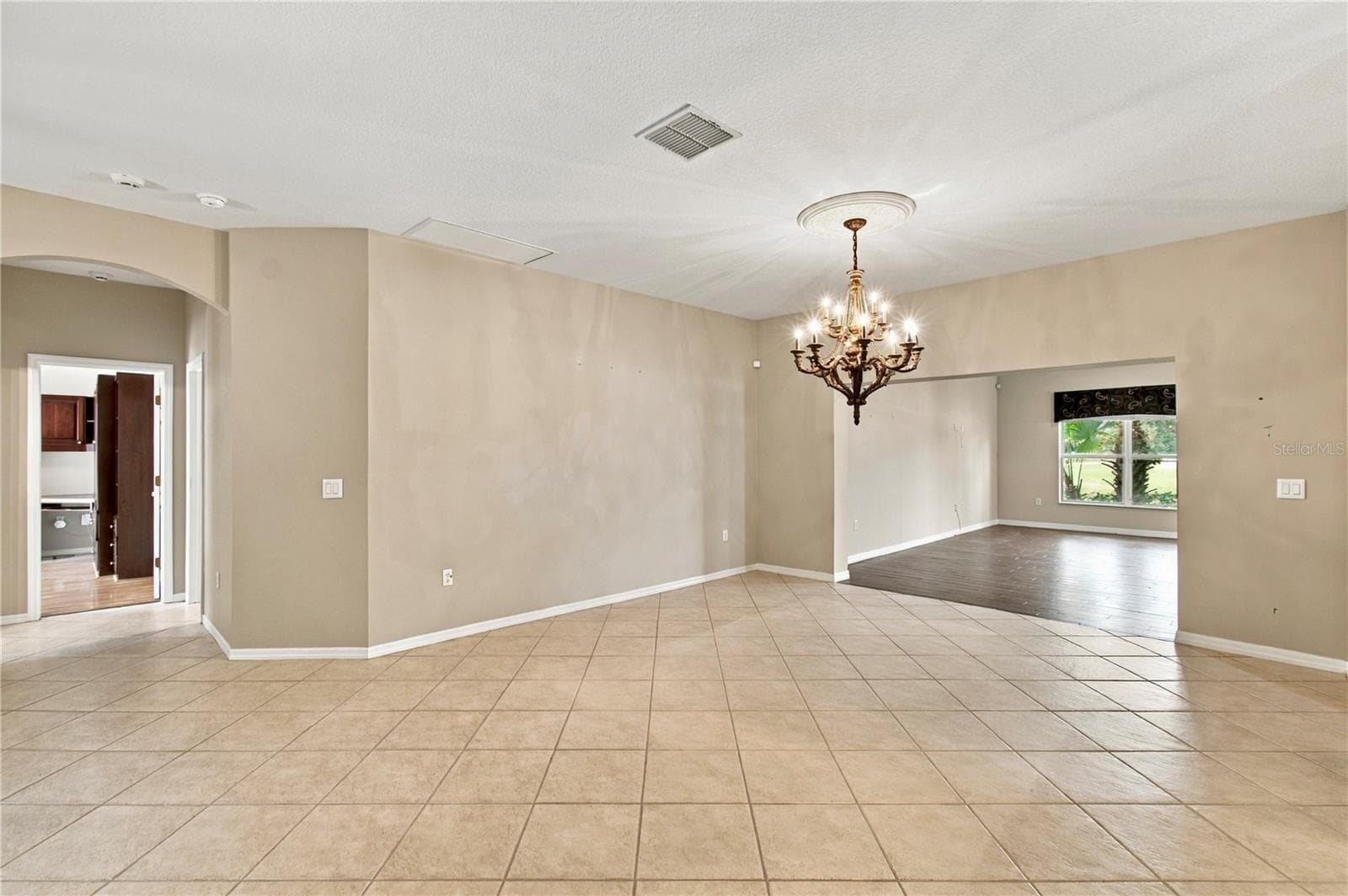 Single Family Residence at 352 HAMRICK DR, POINCIANA, photo 6 of 76