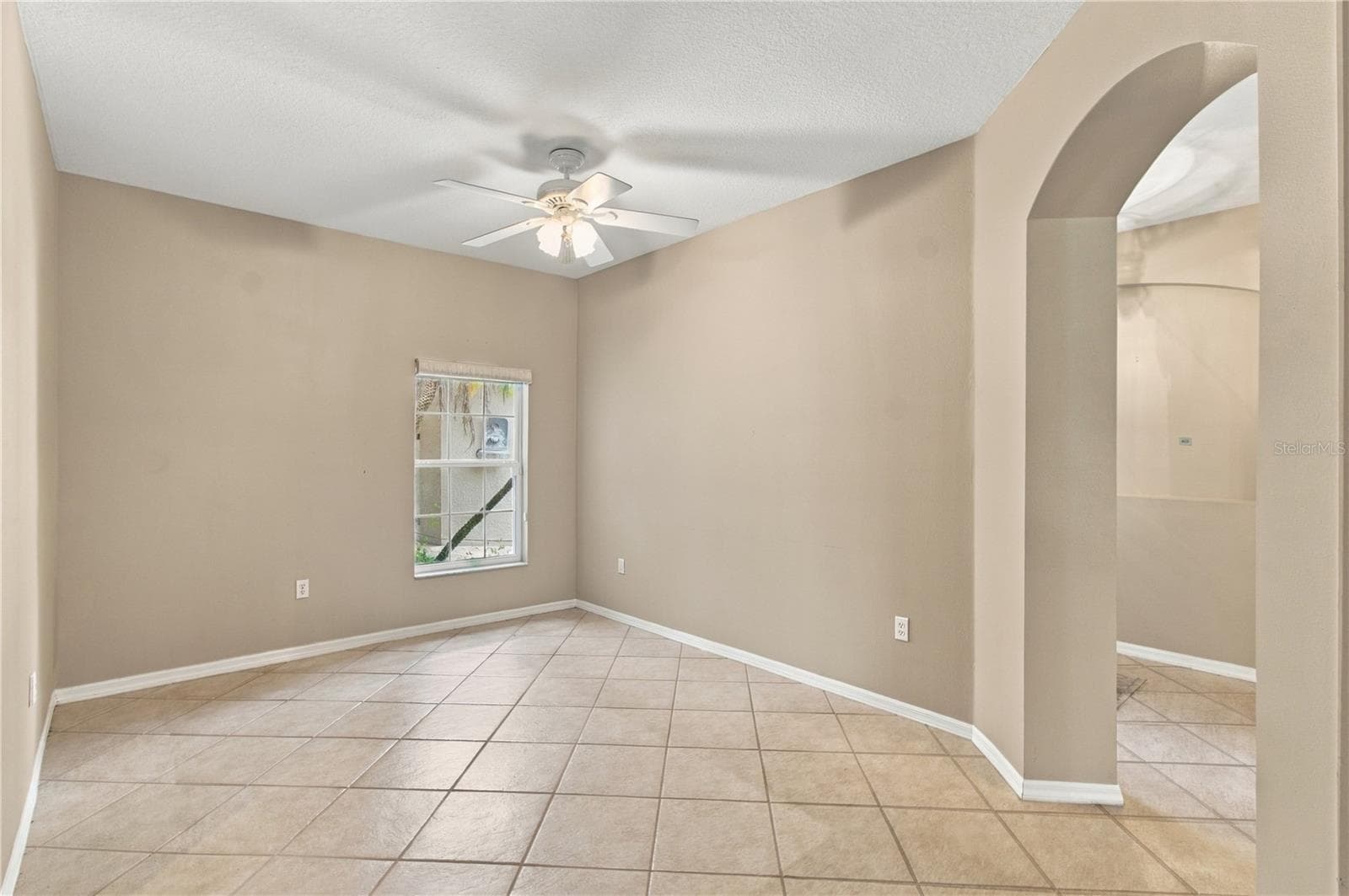 Single Family Residence at 352 HAMRICK DR, POINCIANA, photo 15 of 76