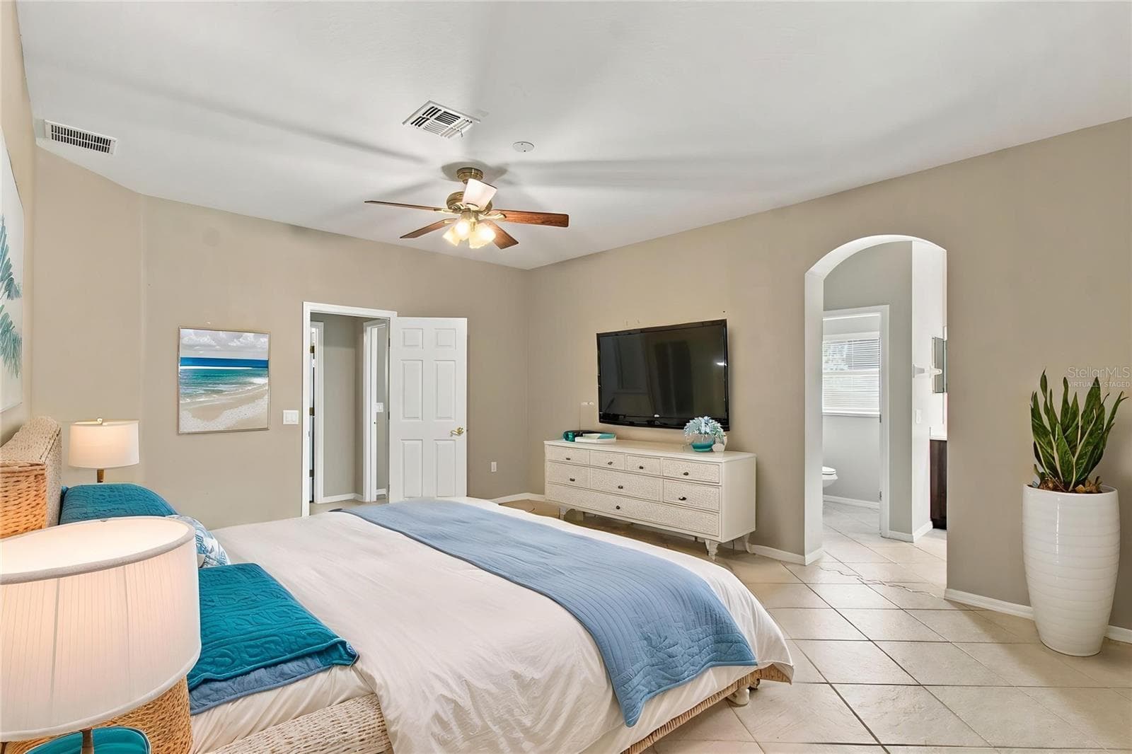 Virtually Staged Primary Suite - 352 HAMRICK DR, POINCIANA