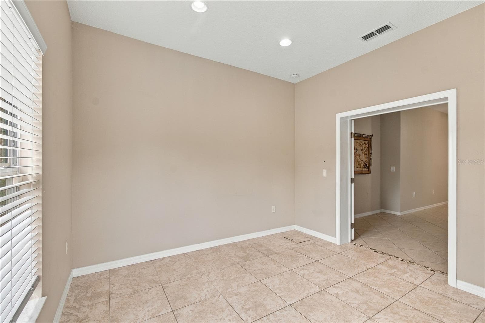 Single Family Residence at 352 HAMRICK DR, POINCIANA, photo 32 of 76