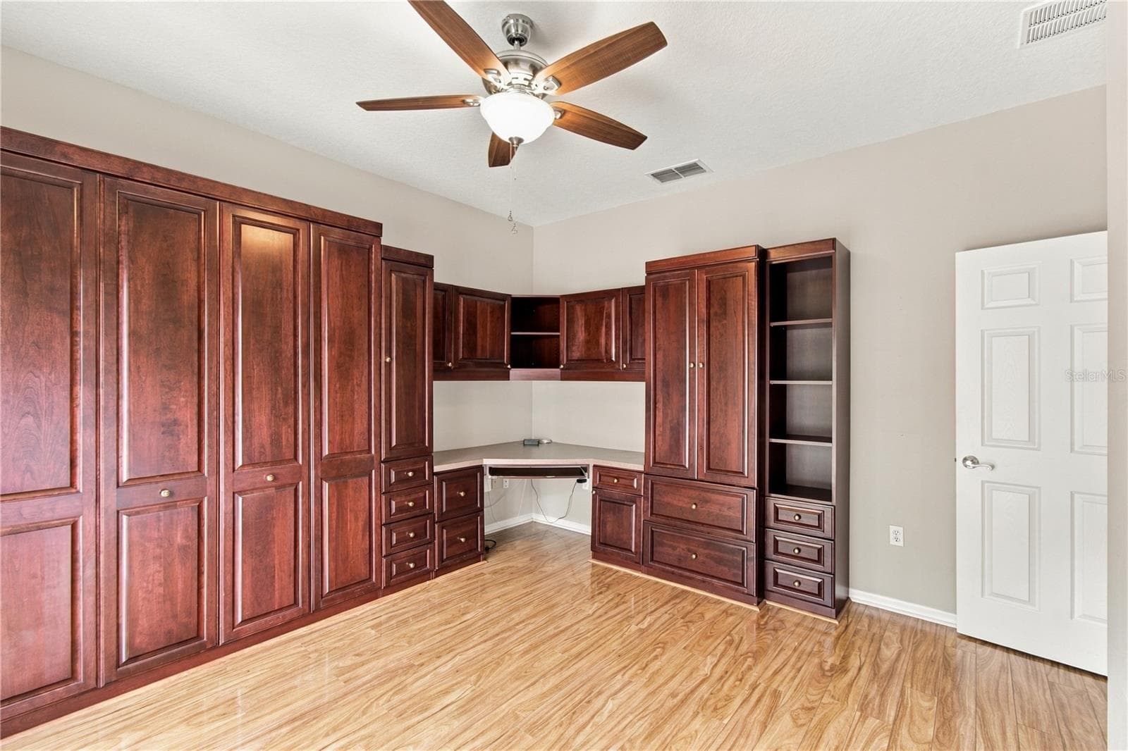 Second Bedroom w/ Murphy Bed Desk - 352 HAMRICK DR, POINCIANA