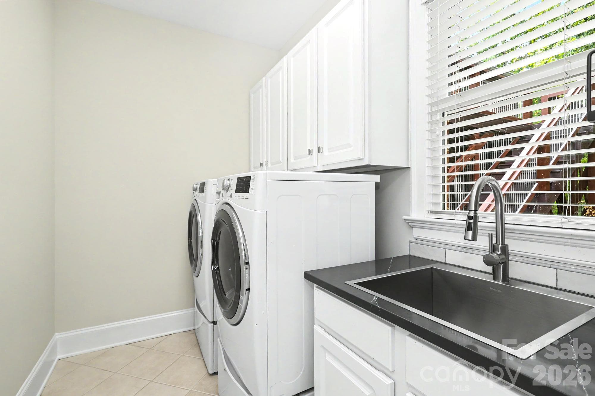 Single Family Residence at 4320 Town And Country Drive, Charlotte, photo 20 of 47