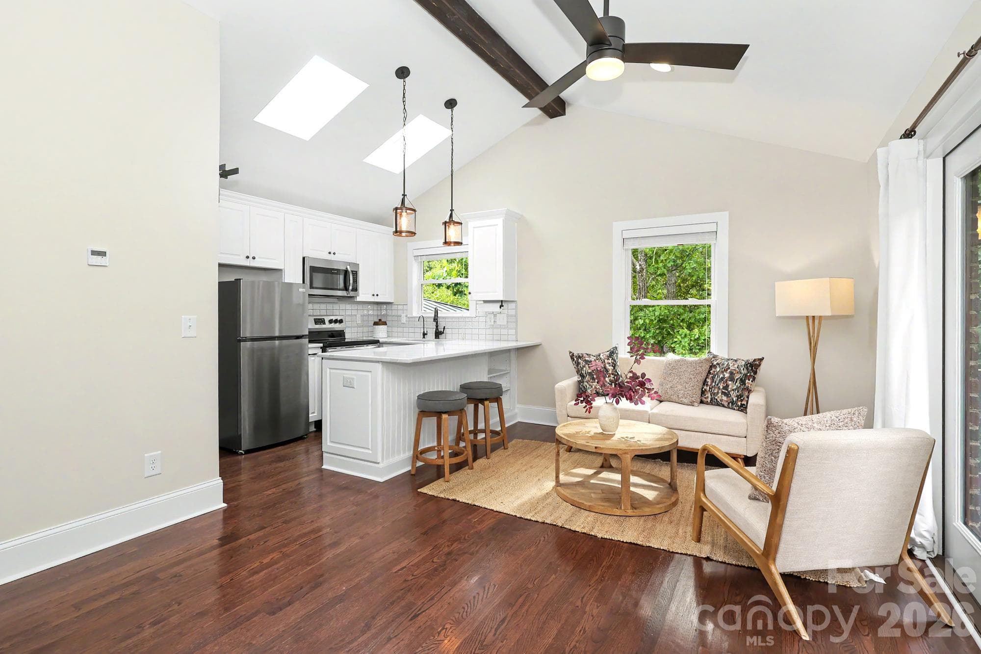 ADU apartment with kitchen, bedroom, full bath and walk in closet - 4320 Town And Country Drive, Charlotte