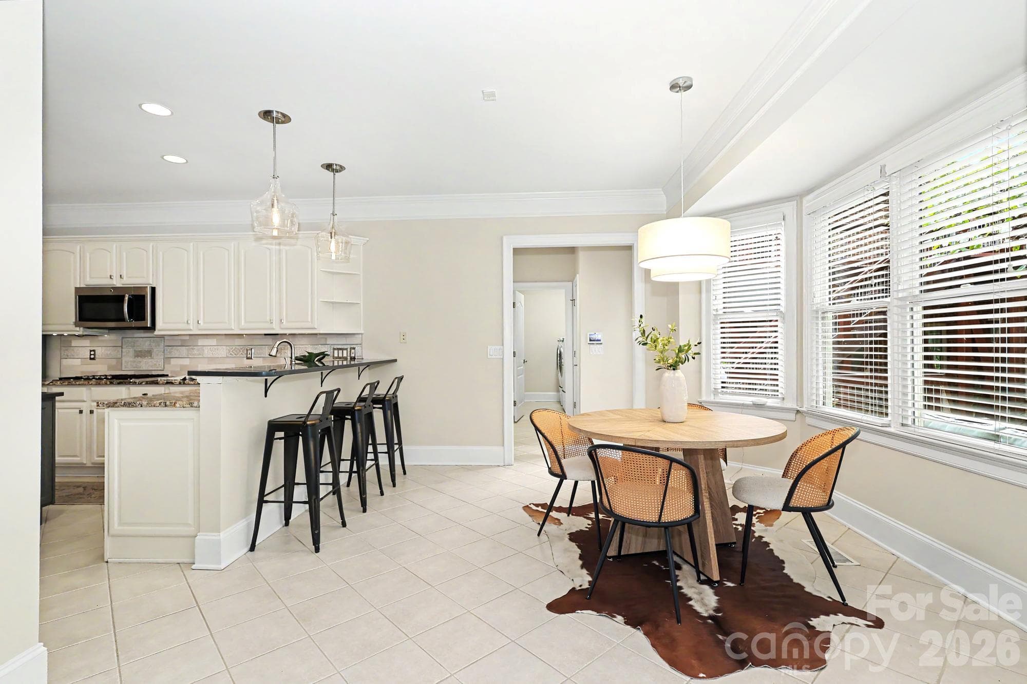Single Family Residence at 4320 Town And Country Drive, Charlotte, photo 15 of 47