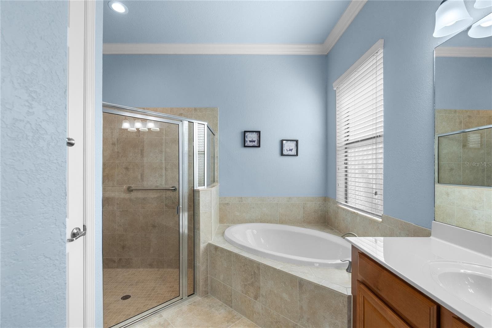 Single Family Residence at 13211 RAMBLEWOOD TRL, BRADENTON, photo 23 of 56