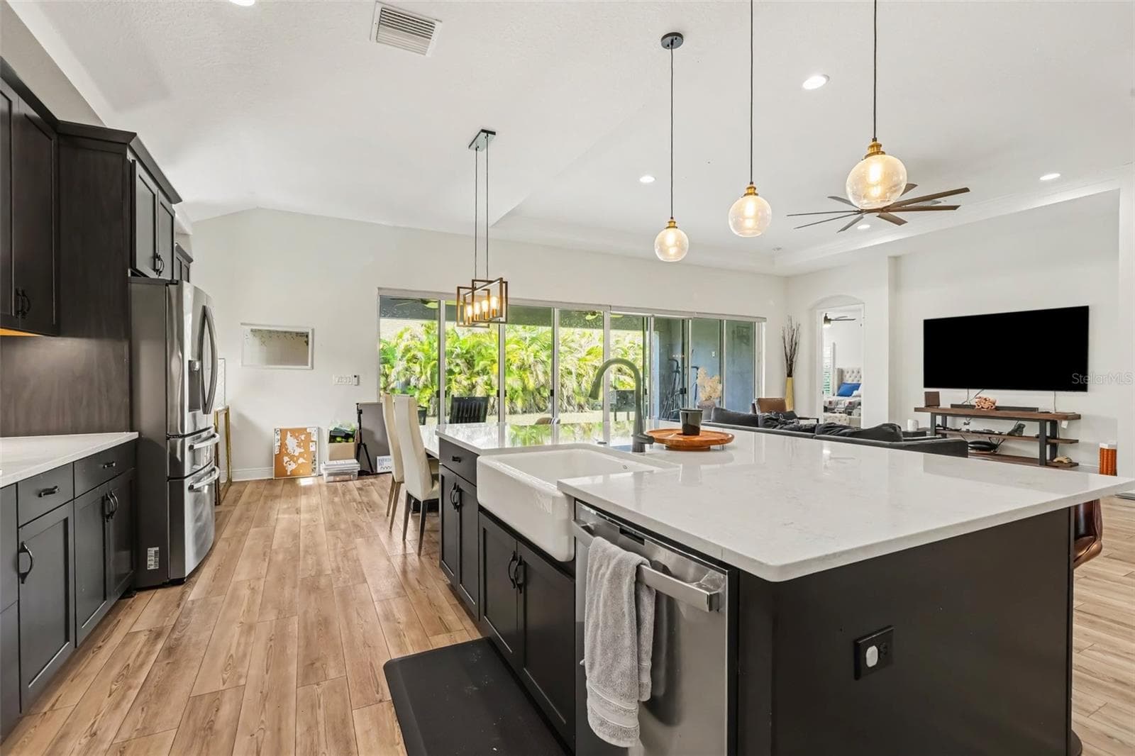 Single Family Residence at 7612 PARADISO DR, APOLLO BEACH, photo 8 of 38