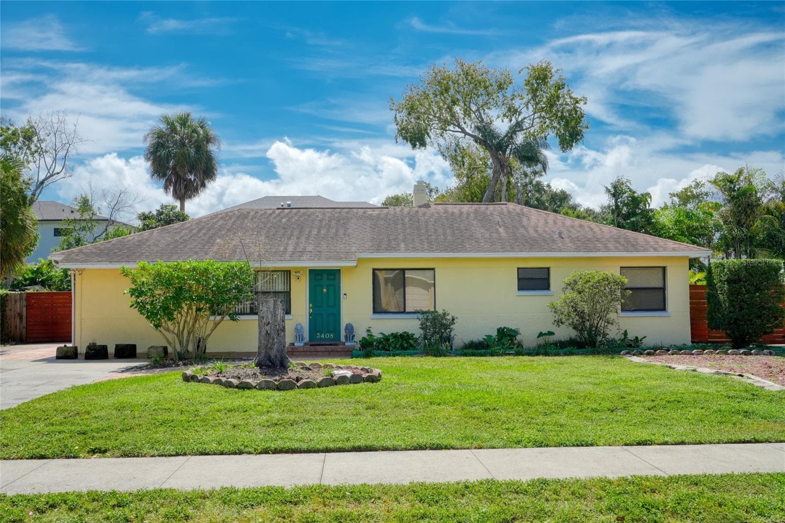 Single Family Residence at 3408 W SAN LUIS ST, TAMPA, photo 3 of 43