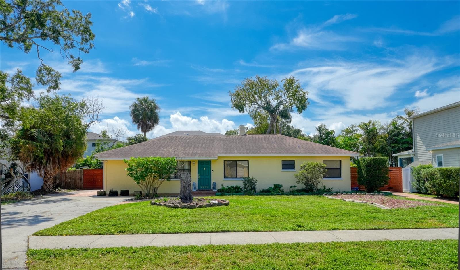Single Family Residence at 3408 W SAN LUIS ST, TAMPA, photo 2 of 43