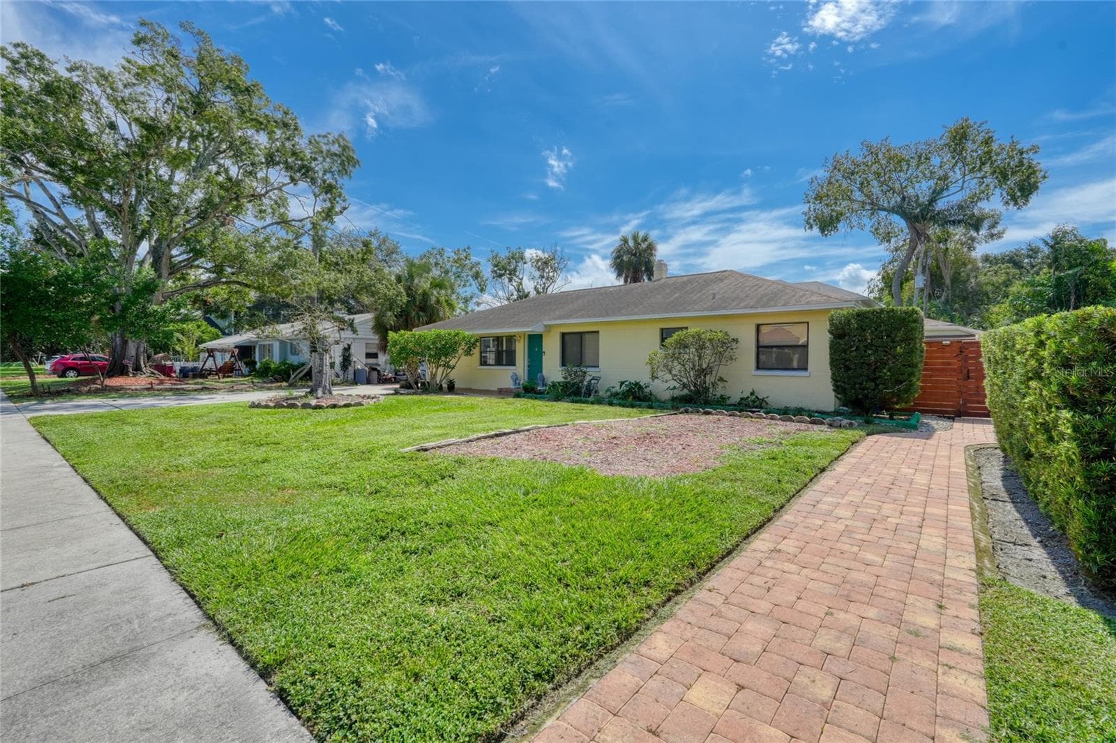 Single Family Residence at 3408 W SAN LUIS ST, TAMPA, photo 4 of 43