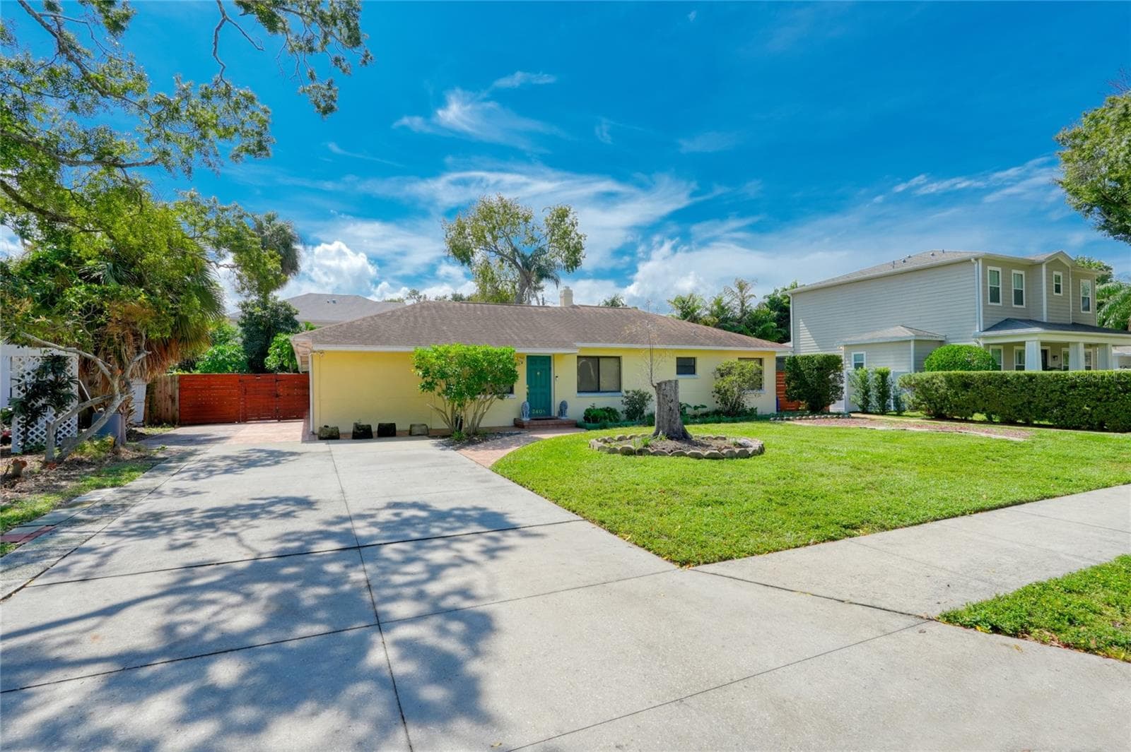 Single Family Residence at 3408 W SAN LUIS ST, TAMPA, photo 5 of 43