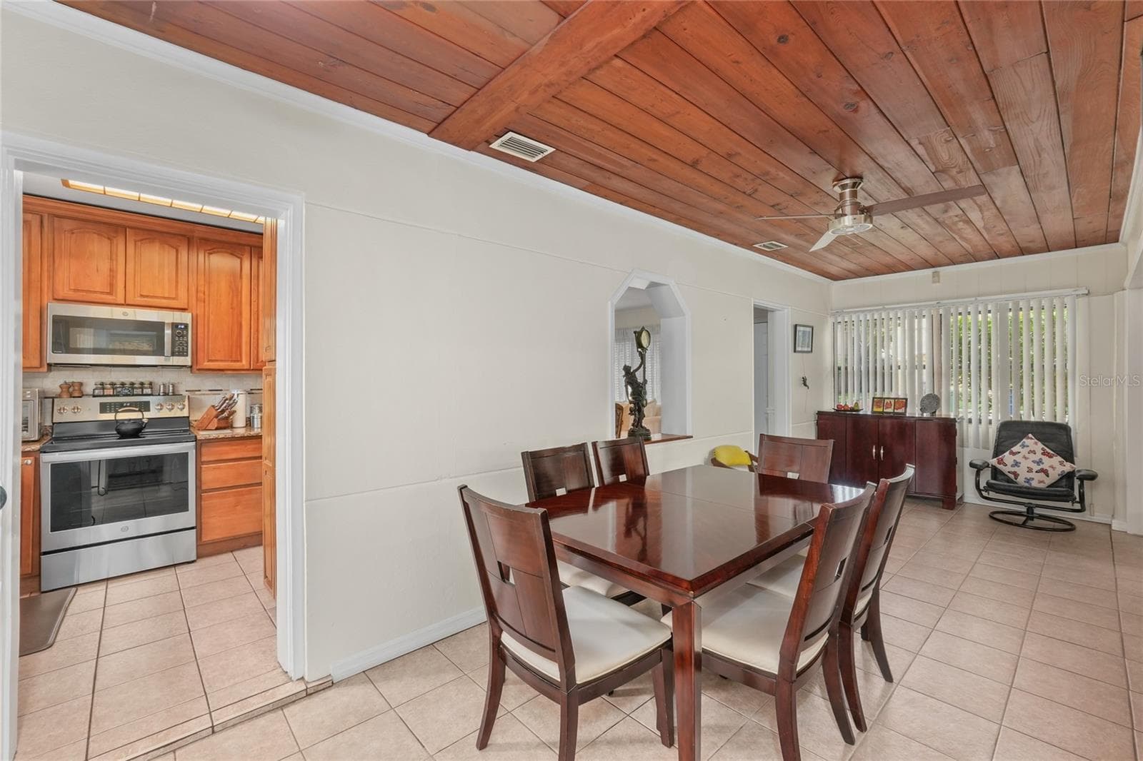 Single Family Residence at 3408 W SAN LUIS ST, TAMPA, photo 13 of 43