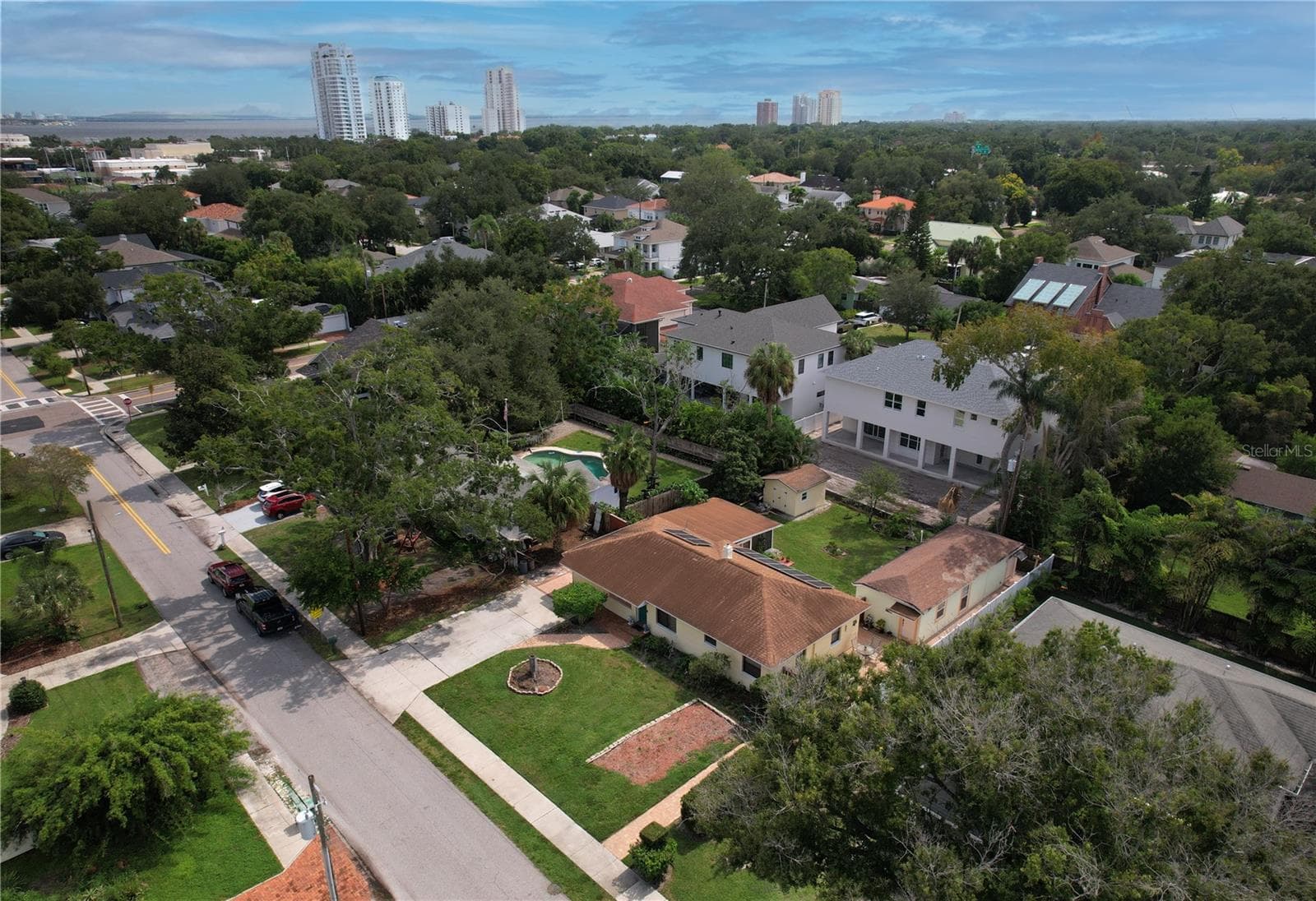 Single Family Residence at 3408 W SAN LUIS ST, TAMPA, photo 40 of 43