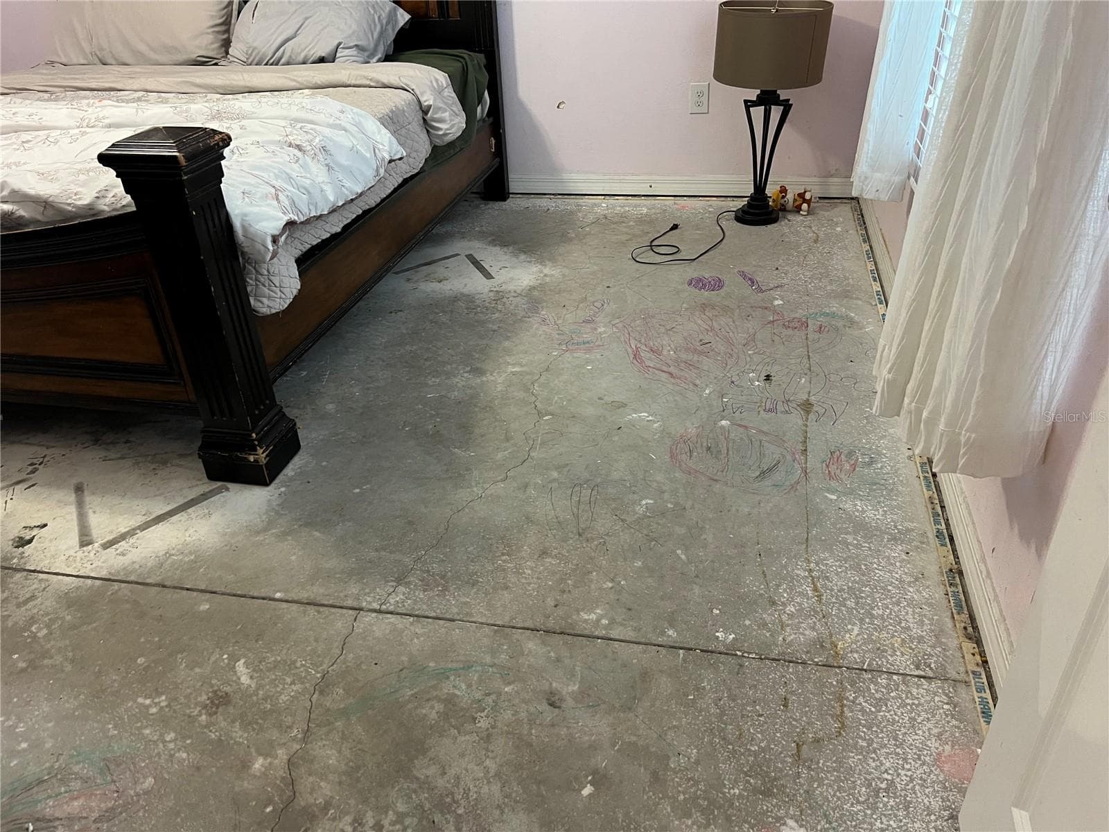 Needs flooring - 4908 BABBLING BROOK LN, WIMAUMA