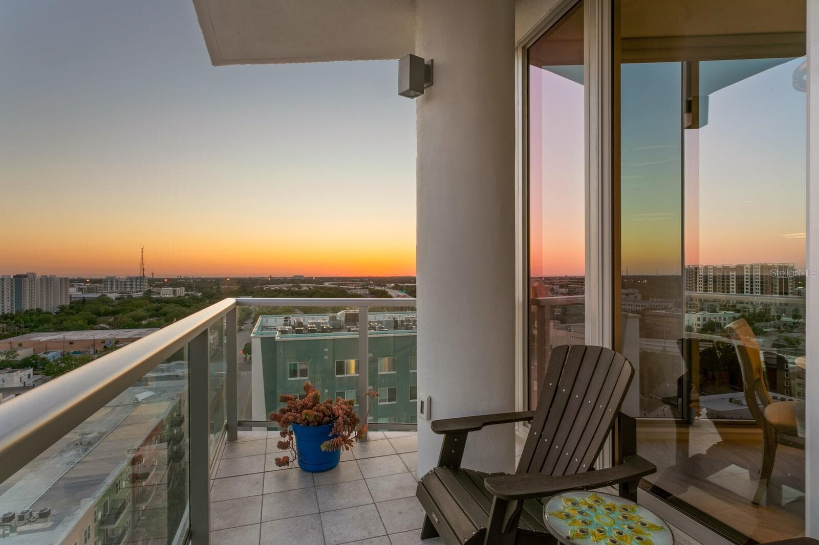 Condominium at 777 3RD AVE N #1408, ST PETERSBURG, photo 22 of 62
