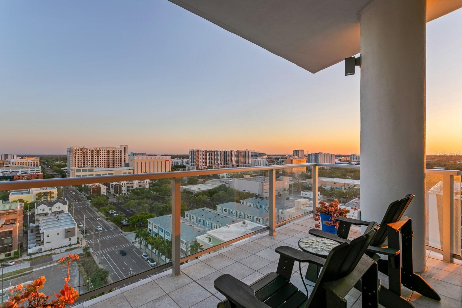Condominium at 777 3RD AVE N #1408, ST PETERSBURG, photo 23 of 62