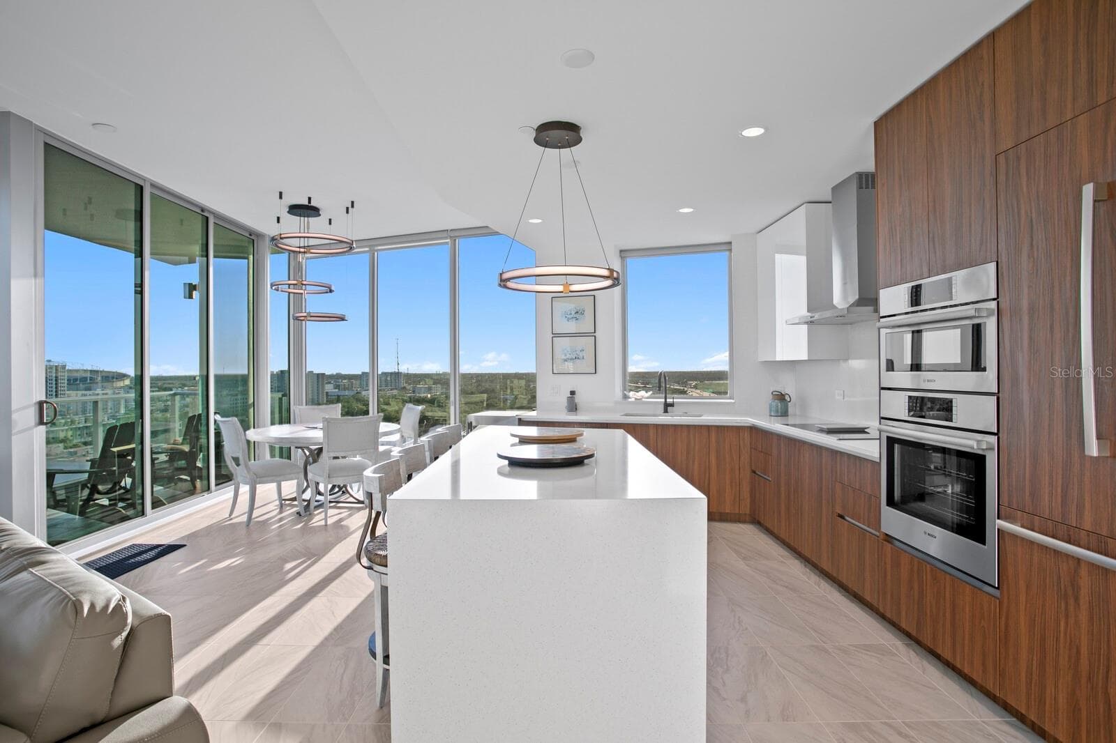 Great Room Kitchen and Dining - 777 3RD AVE N #1408, ST PETERSBURG