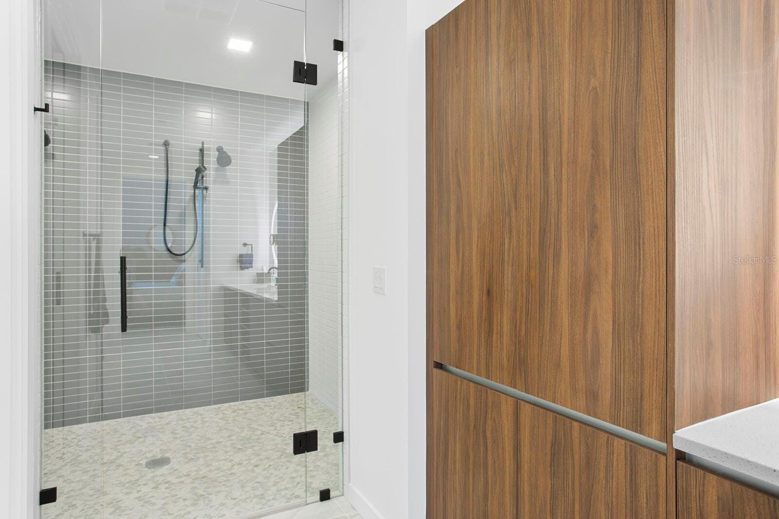 Condominium at 777 3RD AVE N #1408, ST PETERSBURG, photo 29 of 62