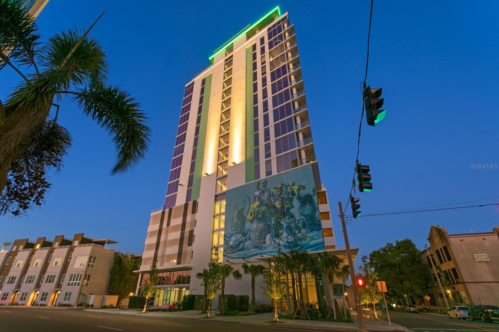 Condominium at 777 3RD AVE N #1408, ST PETERSBURG, photo 35 of 62