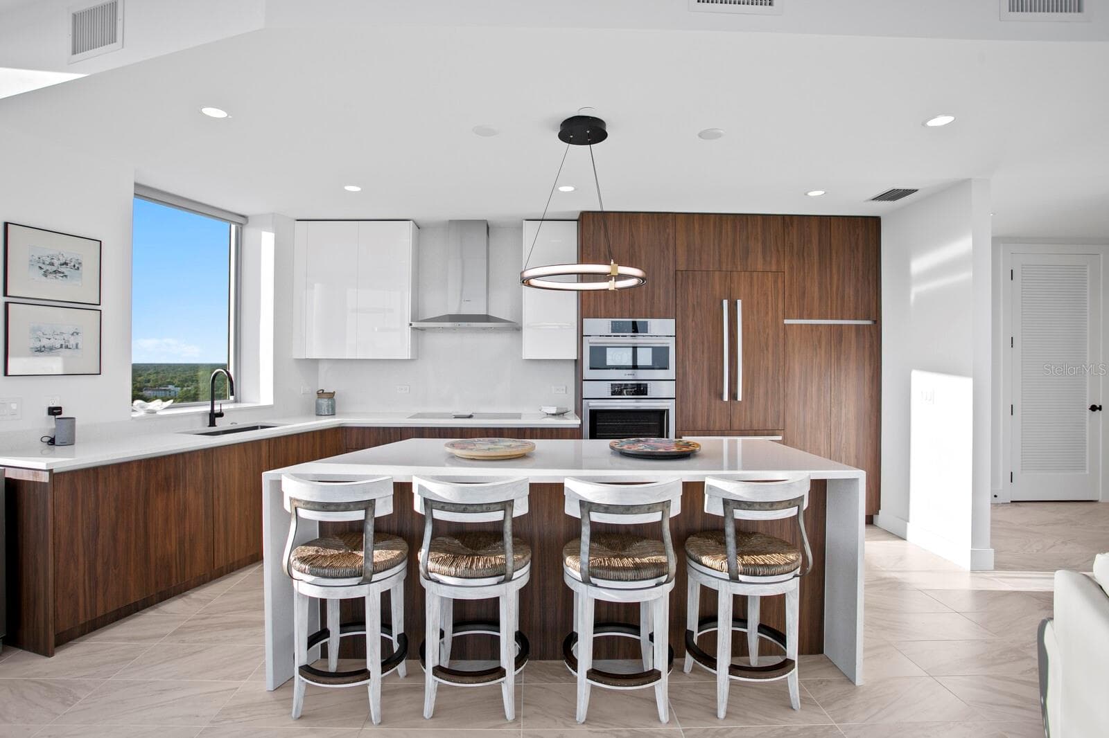 Condominium at 777 3RD AVE N #1408, ST PETERSBURG, photo 44 of 62